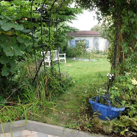 Gite Cote Jardin Isles-sur-Suippe Exterior photo